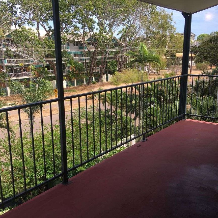 BRIGHT, BREEZY AND IDEALLY LOCATED! - Photo 1