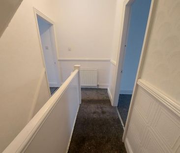 4 bedroom terraced house to rent - Photo 3
