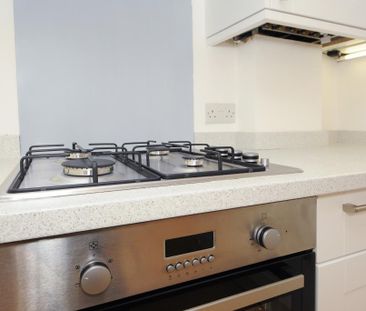 3 bedroom apartment to rent - Photo 5