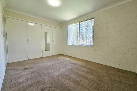 TWO BEDROOM DUPLEX AT A GREAT PRICE! - Photo 3