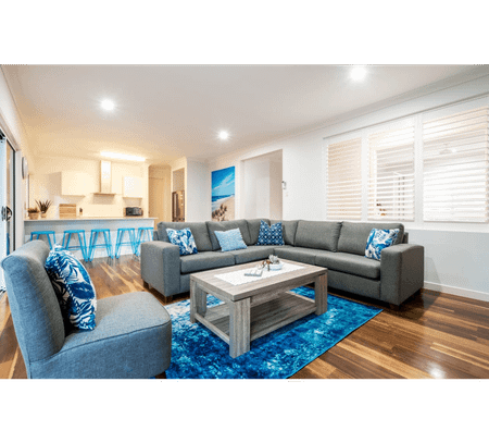 10 Allambi Ave, Broadbeach Waters, Qld 4218 - Photo 2