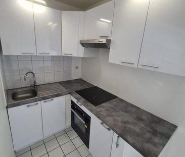 Grand 1 pièce avec terrasse - parking & cave - Photo 4