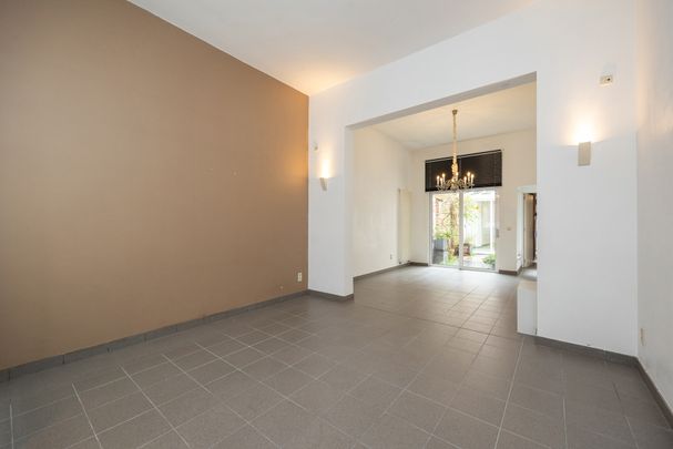 Gelijkvloers appartement met 1 slaapkamer en binnentuintje. - Photo 1