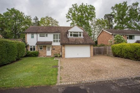 4 bedroom detached house to rent - Photo 4