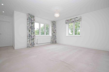 4 bedroom detached house to rent - Photo 5