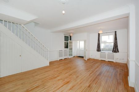 4 bedroom terraced house to rent - Photo 2