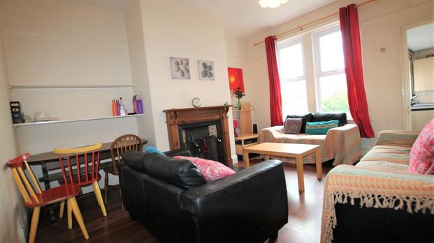 4 bedroom house to rent - Photo 1