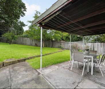 1/4 Rosebank Avenue, Strathmore VIC 3041 - House For Rent | Domain - Photo 6