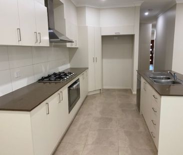 Modern 4 Bedroom Duplex&excl;&excl; - Photo 5