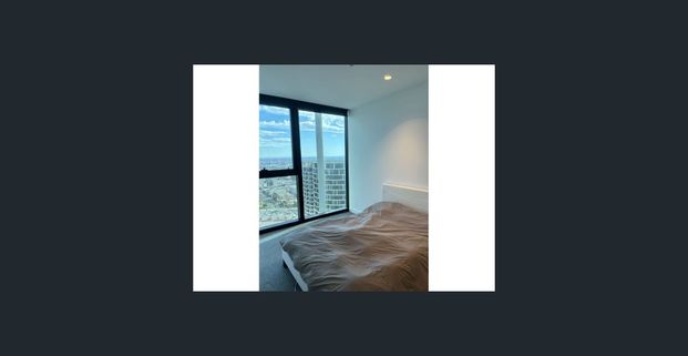 Convenient City Lifestyle 1 Bedroom Apartment in Victoria One !!! - Photo 1