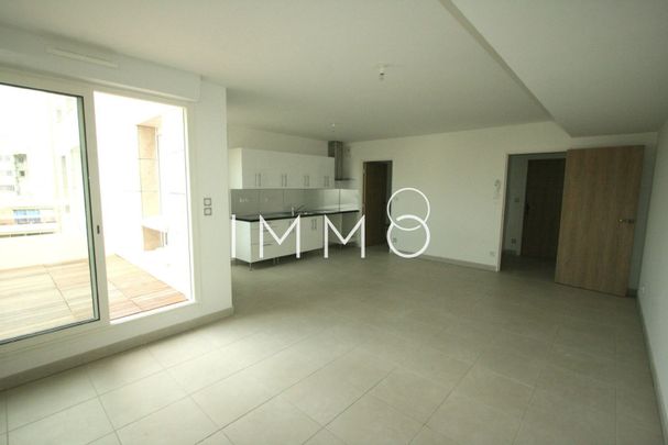 Location Appartement 3 pièces 65m² MARSEILLE 8ème - Photo 1