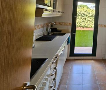 2 bedroom luxury Apartment for rent in Marbella Del Este, Andalusia - Photo 4