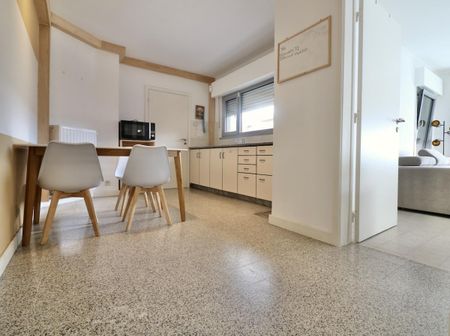 Centraal gelegen half-open bebouwing met 3 slpks, garage, tuin en terras voor 975 EUR/mnd - Photo 3