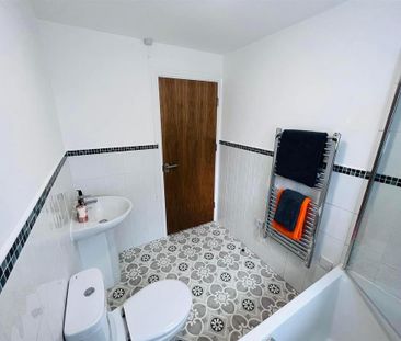 2 bedroom maisonette to rent - Photo 6