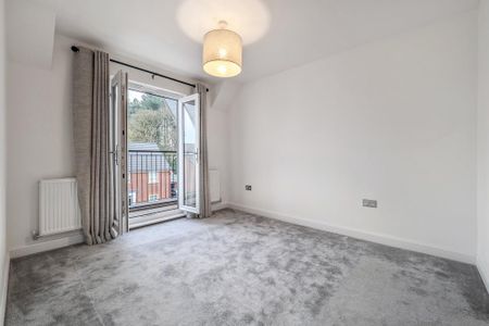 4 bedroom townhouse to rent - Photo 4