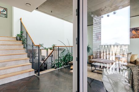 1 Bed Penthouse, Agar Place, NW1 - Photo 2