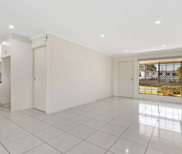 7 Rosenlund Street, Kallangur QLD 4503 - House For Rent | Domain - Photo 5