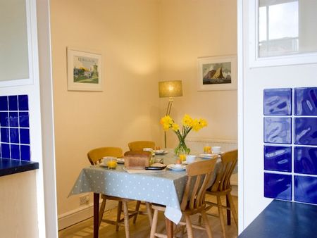 St Stephen Place, Stockbridge, Edinburgh EH3 - Photo 3