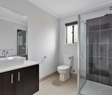 61 Goshawk Drive, Pakenham VIC 3810 - House For Rent | Domain - Photo 6