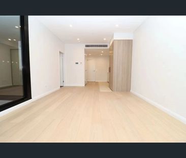 Highline Westmead – Walk to Station & Hospital | Luxury Living at I... - Photo 2