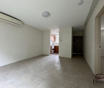 FOR RENT - FUNCTIONAL LIVING IN AN UNBEATABLE LOCATION - Photo 1