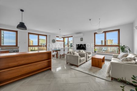 Duży apartament z trzema sypialniami | Muranów - Photo 2
