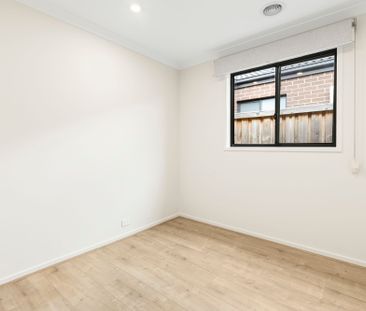 Minutes away from Donnybrook Station! - Photo 3