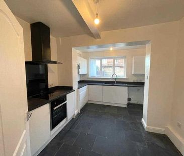 3 bedroom terraced house to rent - Photo 6