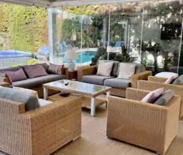 7 Bedroom Villa For Rent in San Pedro de Alcántara, Málaga - Photo 1