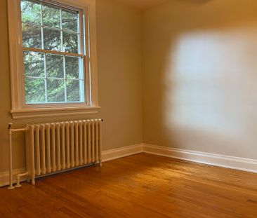 For Lease - 392 Piccadilly Avenue, Tunneys Pasture and Ottawa West,... - Photo 2