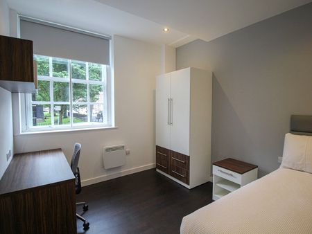 Apt 3, Park Square Residence - Photo 5