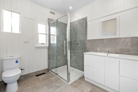 Family Home in Frankston High Zone - Photo 4