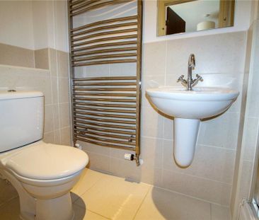 3 bedroom terraced house to rent - Photo 5