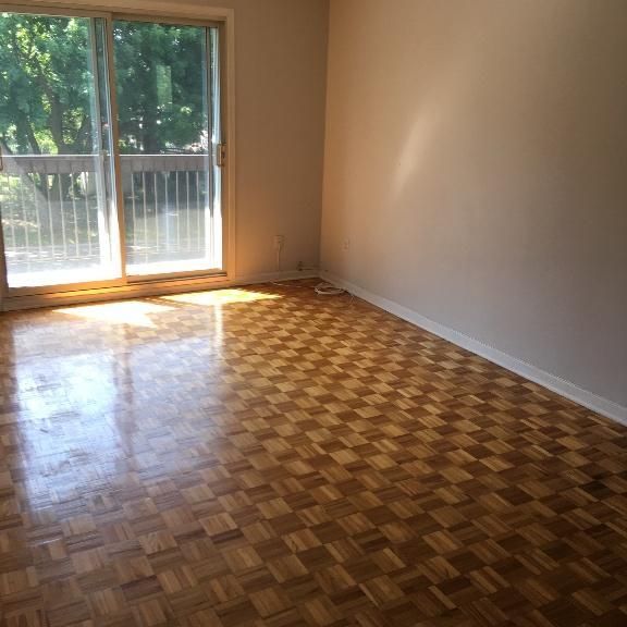 Beau 41/2 Laval - Photo 1