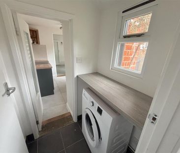 3 bedroom semi-detached house to rent - Photo 6