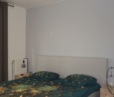 Gelijkvloers 1 slpk. app., met een bew. opp. van 79m². - Photo 2