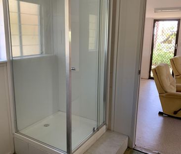 Spacious Family Home in a Quiet Cul-de-Sac! - Photo 2