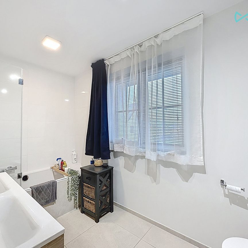 Huis met vier slaapkamers in Wavre - Photo 1