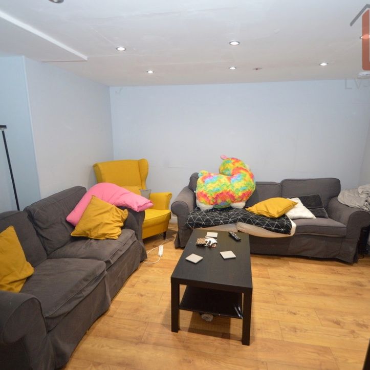 Kirkstall Lane - Photo 1