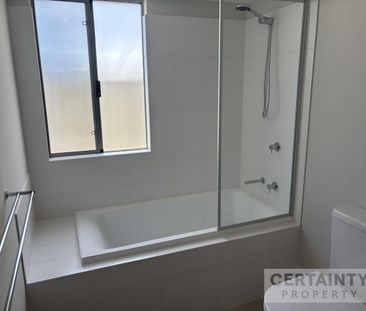 Modern and Stylish Living in the Heart of Eglinton! - Photo 4