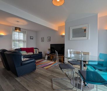 2 bedroom terraced house to rent - Photo 4