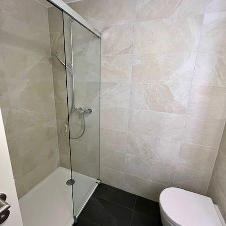 Très bel appartement en attique de 3 pièces - Photo 4