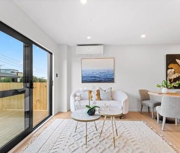 Modern 4BR Townhouse in Mt Wellington - Photo 4