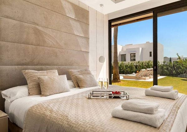 4 bedroom luxury Villa for rent in El Paraíso, Andalusia