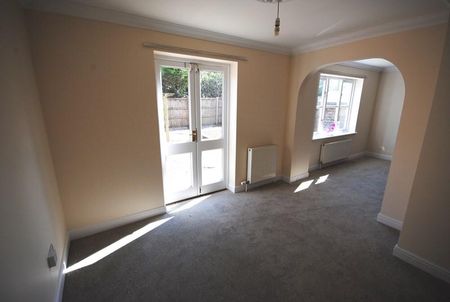 3 bedroom detached house to rent - Photo 5