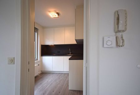 INSTAPKLAAR EEN-SLAAPKAMER APPARTEMENT IN CENTRUM ROESELARE - Foto 3