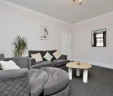 2 bedroom Flat to rent in Croxdale Terrace, Pelaw Gateshead NE10 - Photo 6