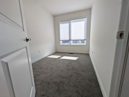 For Lease - 11A Bingham Road, Hamilton, Ontario - Photo 5