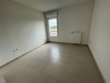 ESCALQUENS / Location Appartement 2 Pièces 42 m² - Photo 4