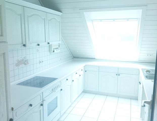 Schöne helle Dachgeschoss Wohnung in Gelsenkirchen-Beckhausen - Foto 1